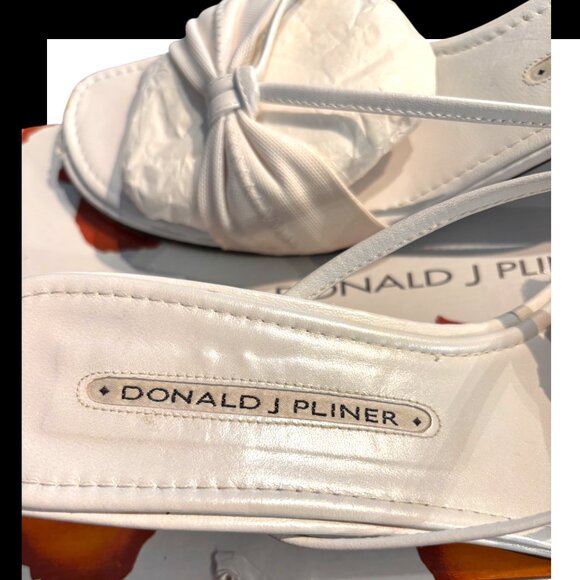 Donald J Pliner white open toe kitten block heel slide sandals Hydi-B09 sz 9 M - Picture 5 of 16